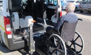 Transfert Privé Spécial Véhicule adapté aux fauteuils roulants (Voiture avec chauffeur)